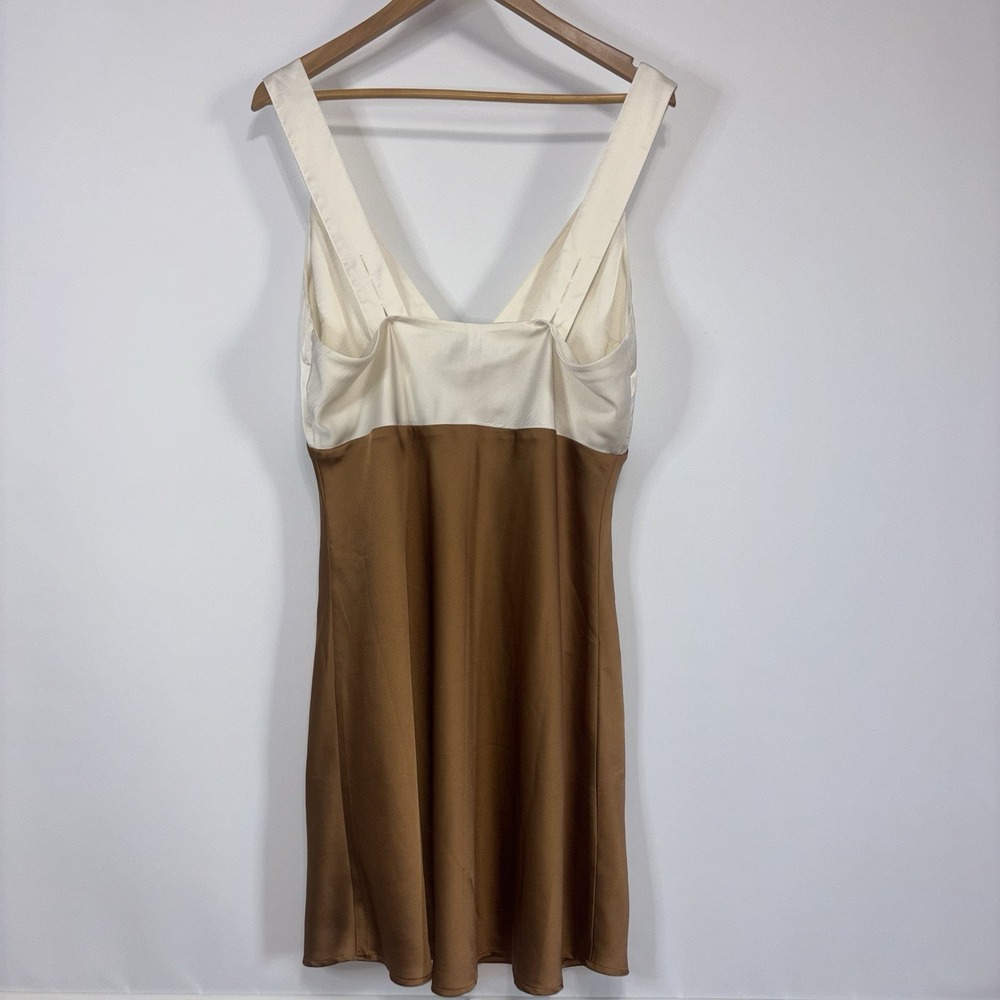 Abercrombie Satin Slip Dress Colorblock Brown Cream Mini V Neck Size L - Picture 8 of 8